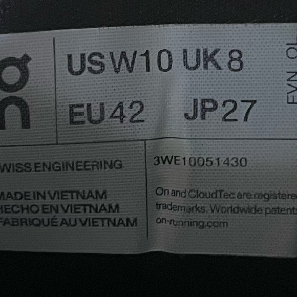 On CloudTilt LIGHTWEIGHT Womens Size 10 Running Shoes Sneakers Black Ivory - Picture 11 of 12